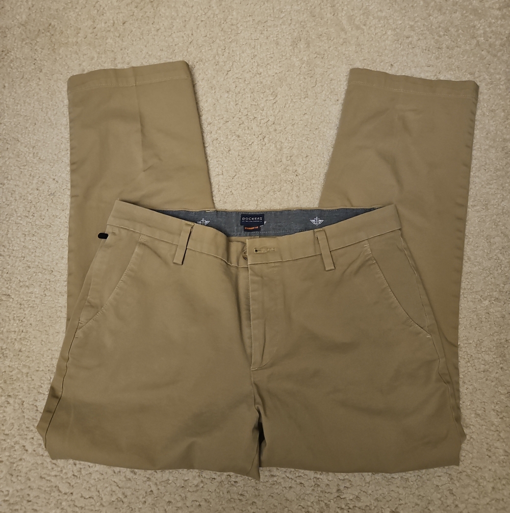 Dockers Khaki/Tan Classic Chino Pants | 34W × 27L | Straight Fit